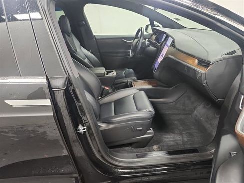 Used 2020 Tesla Model X Long Range image 9
