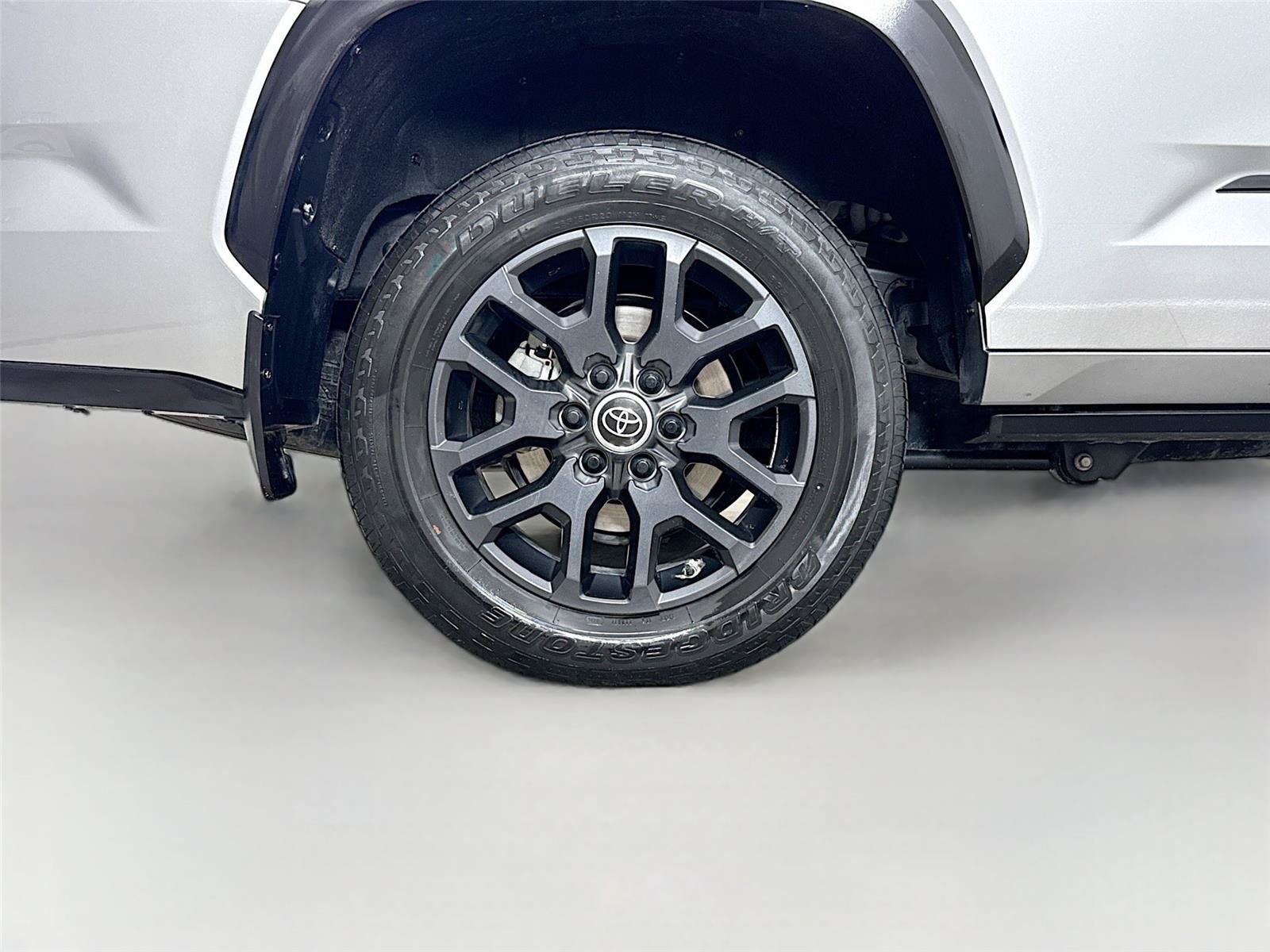 Used 2024 Toyota Sequoia Platinum AWD/4WD image 39