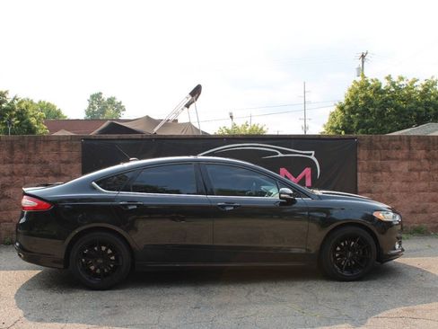 Used 2014 Ford Fusion SE FWD image 5