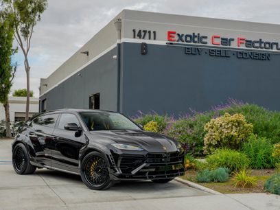 Used 2025 Lamborghini Urus SE