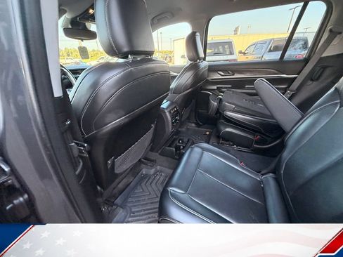 Used 2021 Jeep Grand Cherokee L Limited AWD/4WD image 9