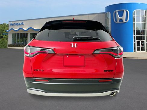 New 2026 Honda HR-V Sport image 4
