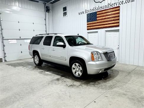 Used 2014 GMC Yukon XL SLT image 1