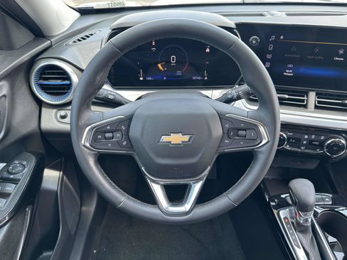 Certified 2024 Chevrolet Trax LT w/ Driver Confidence Package FWD image 14