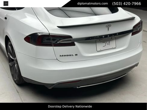 Used 2013 Tesla Model S Performance image 16