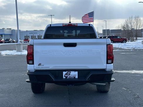 New 2025 Chevrolet Colorado W/T image 13