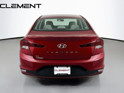Used 2019 Hyundai Elantra SE FWD image 8