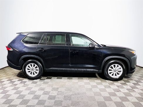 Used 2025 Toyota Grand Highlander AWD image 9