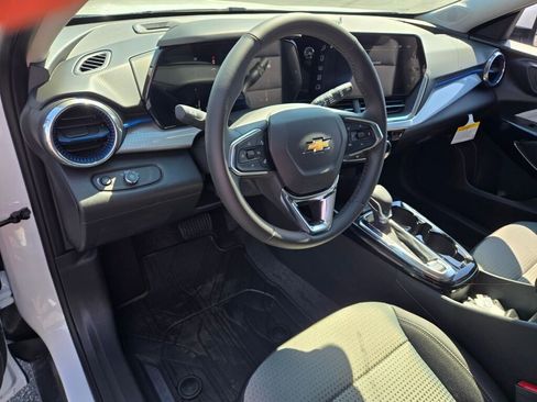 New 2026 Chevrolet Trax LT image 16