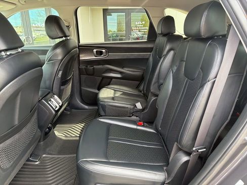 Used 2023 Kia Sorento EX AWD/4WD image 20