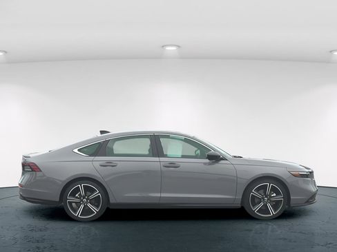 Certified 2025 Honda Accord Sport image 7