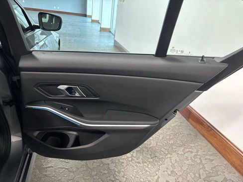 Used 2025 BMW 330i xDrive Sedan image 19