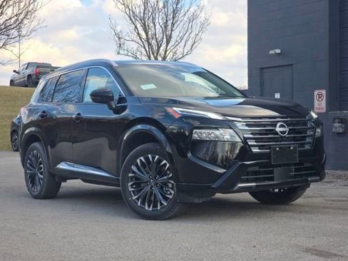 New 2026 Nissan Rogue Platinum w/ Tech Package image 2