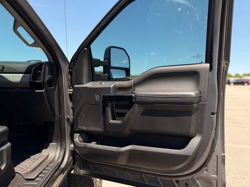 Used 2021 Ford F250 Lariat AWD/4WD image 23