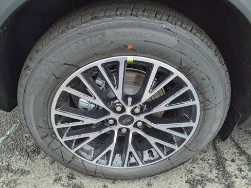 New 2023 Ford Escape SE w/ PHEV Premium Package image 6