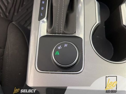 Used 2020 Chevrolet Blazer LT FWD image 26