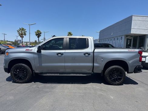 Used 2025 Chevrolet Silverado 1500 LT Trail Boss w/ Convenience Package II AWD/4WD image 4