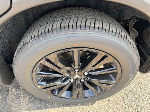 New 2026 Mitsubishi Eclipse Cross LE AWD/4WD image 40