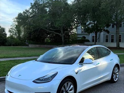 Used 2018 Tesla Model 3 Mid Range RWD image 1