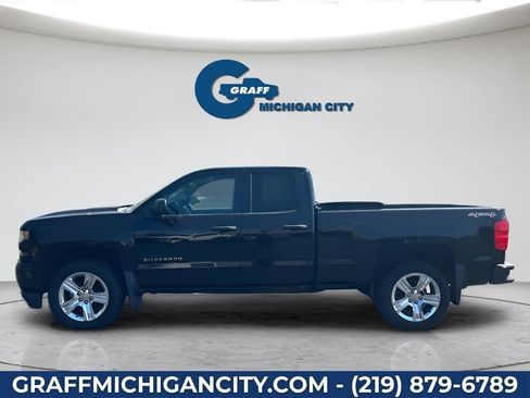 Used 2016 Chevrolet Silverado 1500 Custom w/ Custom Convenience Package AWD/4WD image 2