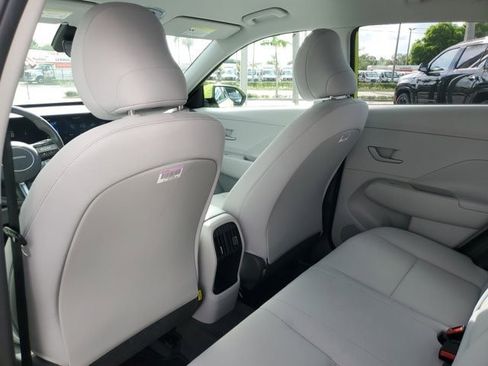 Used 2025 Hyundai Kona SEL FWD image 17