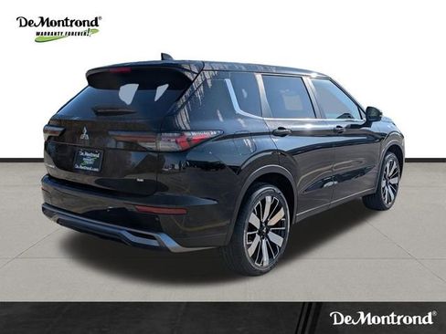 New 2026 Mitsubishi Outlander SE image 5