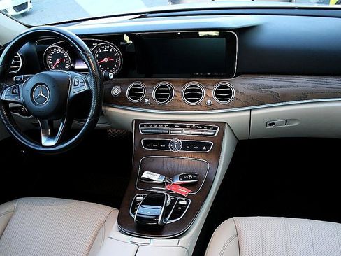 Used 2018 Mercedes-Benz E 300 image 20