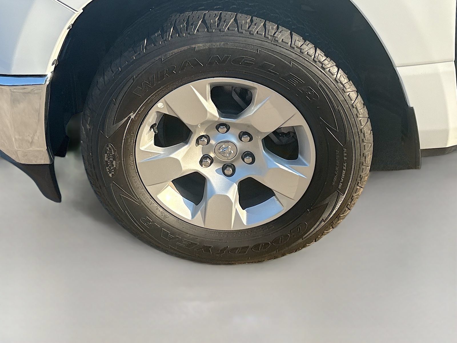 Used 2023 RAM 1500 Big Horn RWD image 28