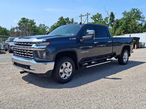Used 2020 Chevrolet Silverado 2500 LTZ w/ LTZ Premium Package AWD/4WD image 6