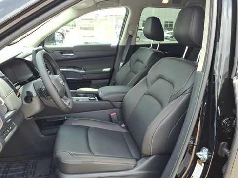 New 2026 Nissan Pathfinder SL AWD/4WD image 12