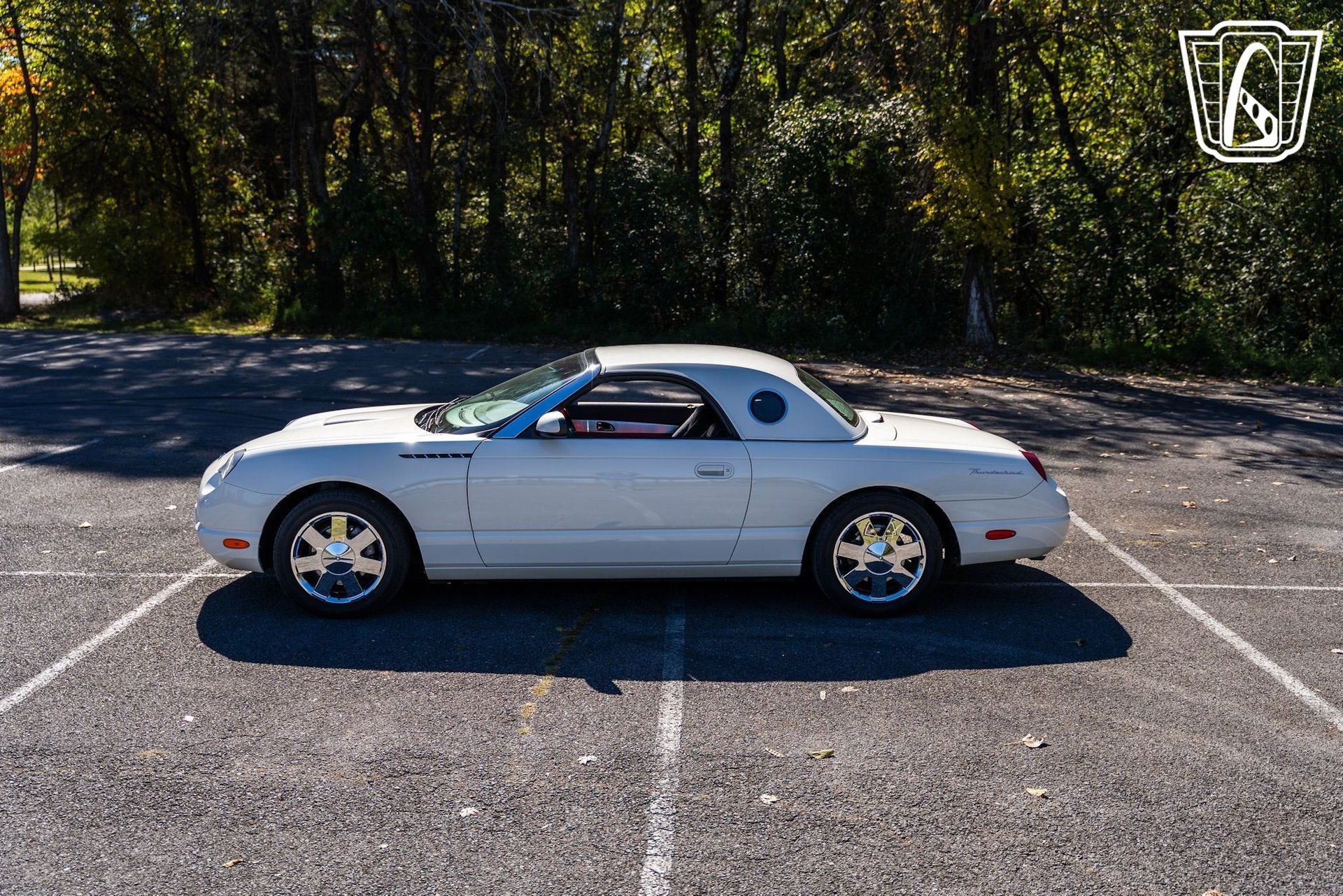 Used 2002 Ford Thunderbird RWD image 8