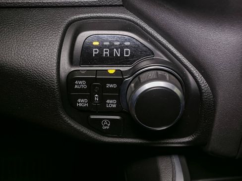 Used 2023 RAM 1500 Big Horn AWD/4WD image 34
