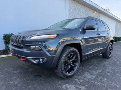 Used 2016 Jeep Cherokee Trailhawk w/ Comfort/Convenience Group