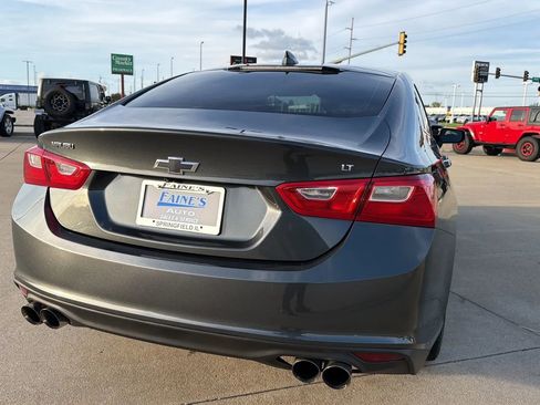 Used 2018 Chevrolet Malibu LT FWD image 18