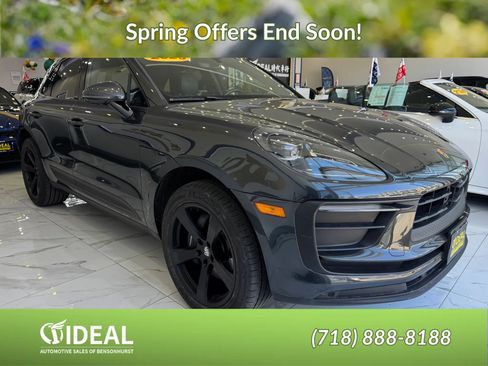 Used 2023 Porsche Macan image 1