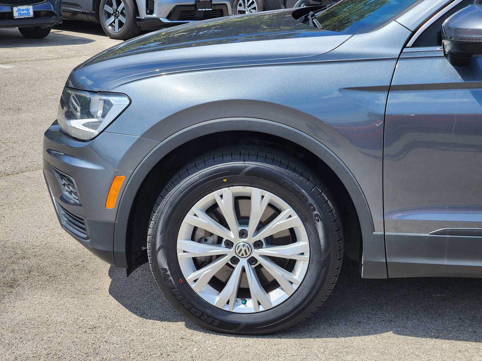 Used 2019 Volkswagen Tiguan SE w/ Panoramic Sunroof Package FWD image 8