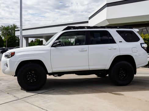Used 2021 Toyota 4Runner SR5 Premium w/ Moonroof Package AWD/4WD image 5