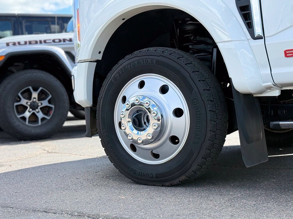 Certified 2023 Ford F450 Platinum w/ FX4 Off-Road Package AWD/4WD image 45
