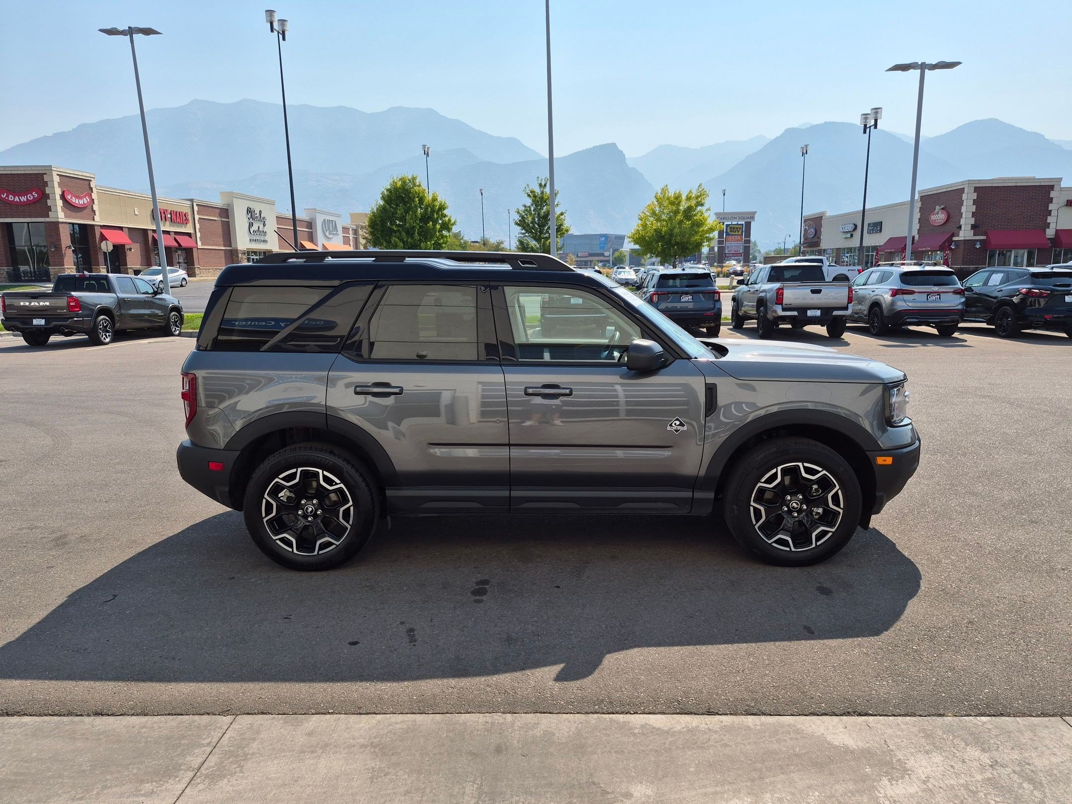 Used 2025 Ford Bronco Sport Outer Banks AWD/4WD image 2