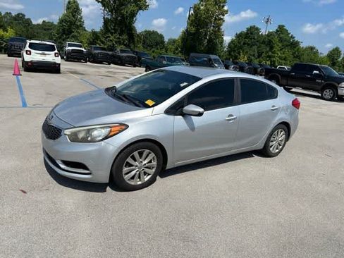 Used 2015 Kia Forte LX w/ Popular Package FWD image 12