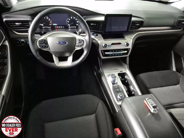 Used 2022 Ford Explorer XLT AWD/4WD image 10