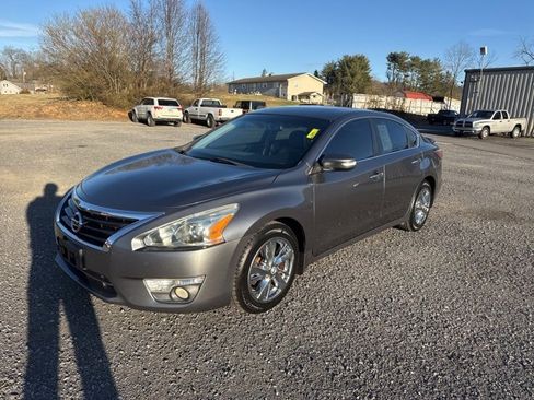 Used 2014 Nissan Altima 2.5 SL w/ Technology Package image 4