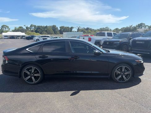 Used 2024 Honda Accord Sport image 8