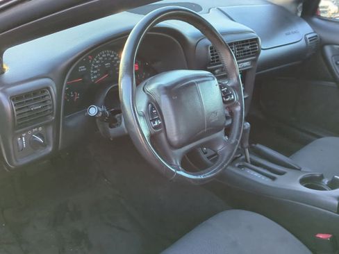 Used 2002 Chevrolet Camaro LT image 10