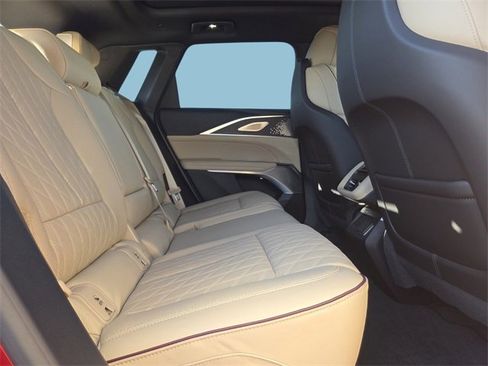 New 2025 Cadillac Lyriq Luxury image 15