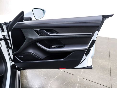 Used 2024 Porsche Taycan GTS image 22