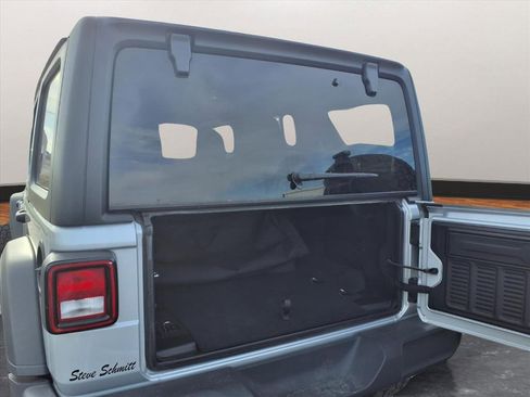 Used 2024 Jeep Wrangler Sport S image 23