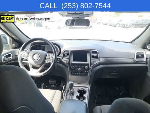 Used 2020 Jeep Grand Cherokee Laredo AWD/4WD image 19