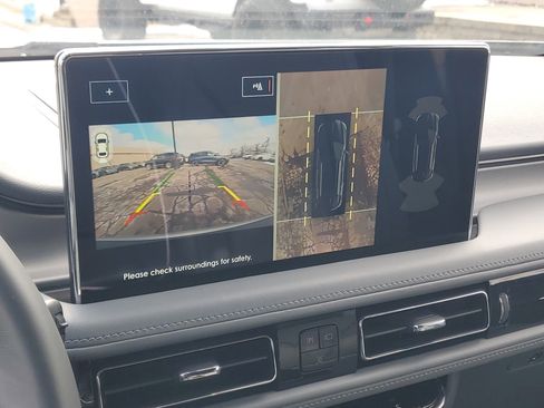 Certified 2023 Lincoln Nautilus Reserve w/ Equipment Group 201A image 17