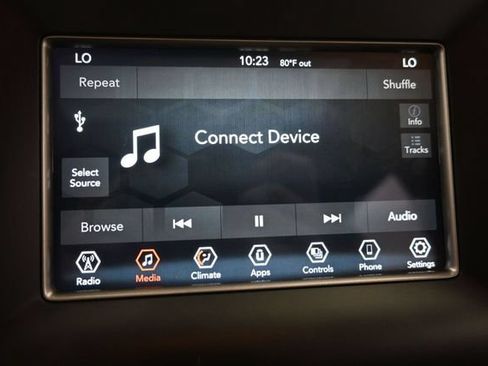 Used 2021 Jeep Grand Cherokee Laredo AWD/4WD image 18